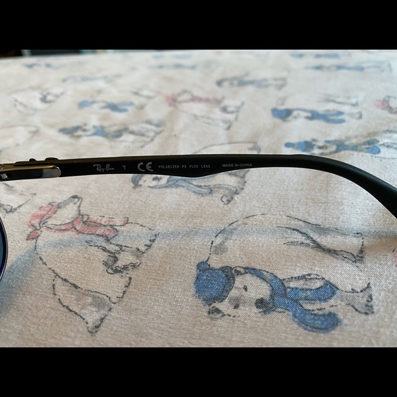 Sunglasses - Picture 3 of 6